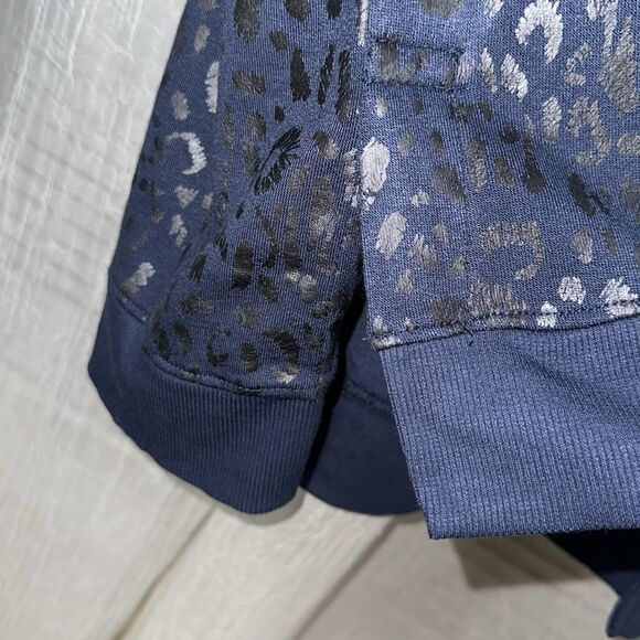 JANE + DELANCEY L Navy Silver Black Metallic Animal Print Crew Fleece Pullover - Picture 9 of 12